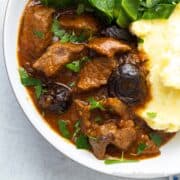 beef and guinness stew featured image.