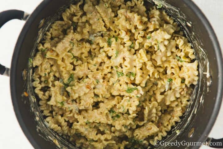 cooked gorgonzola pasta.