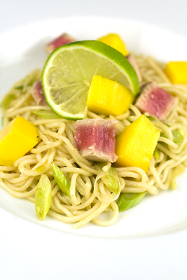 Fresh Tuna & Mango with Lime Noodles
