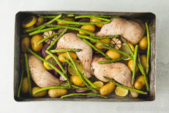 add asparagus to a stray with baked chicken.