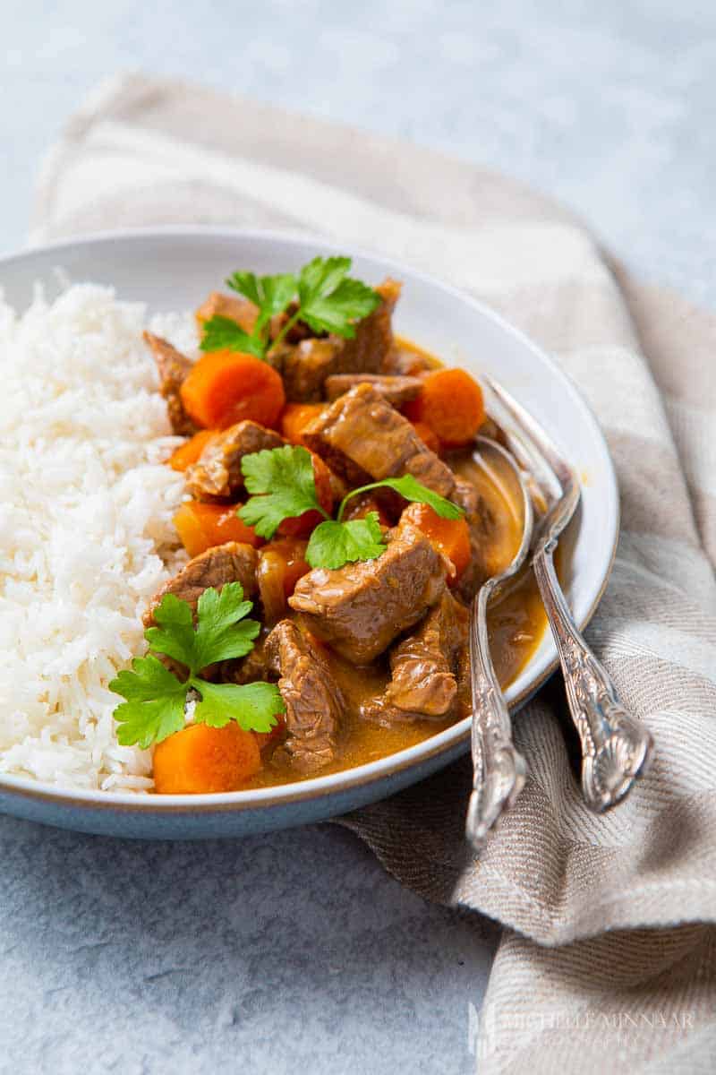 Plate of slimming world beef stew and rice