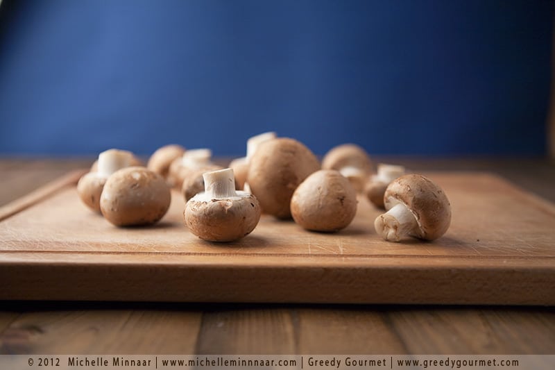 Dirty Mushrooms that need cleaning