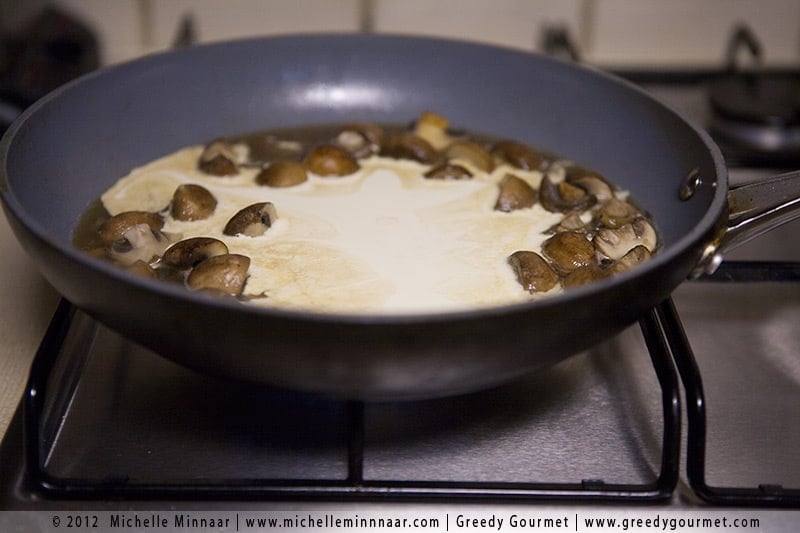 Add the cream to the mushrooms and sherry