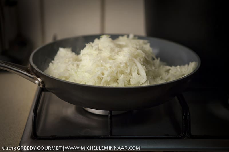 Raw grated onions