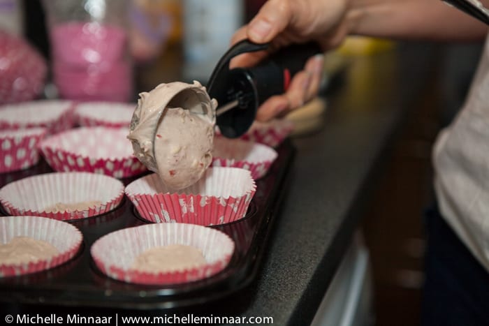 Ice cream scoop with batter