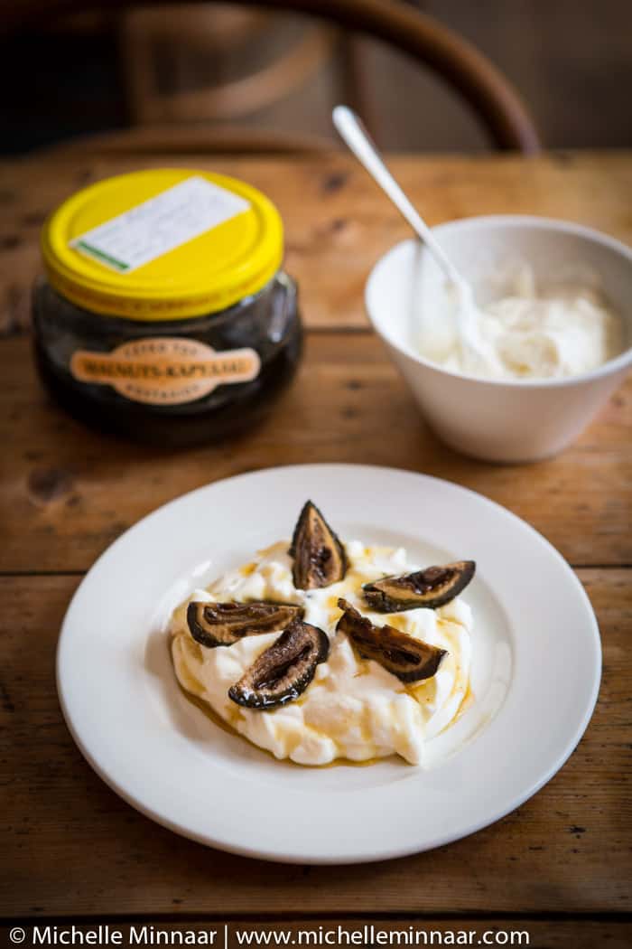 Walnuts with yogurt and syrup