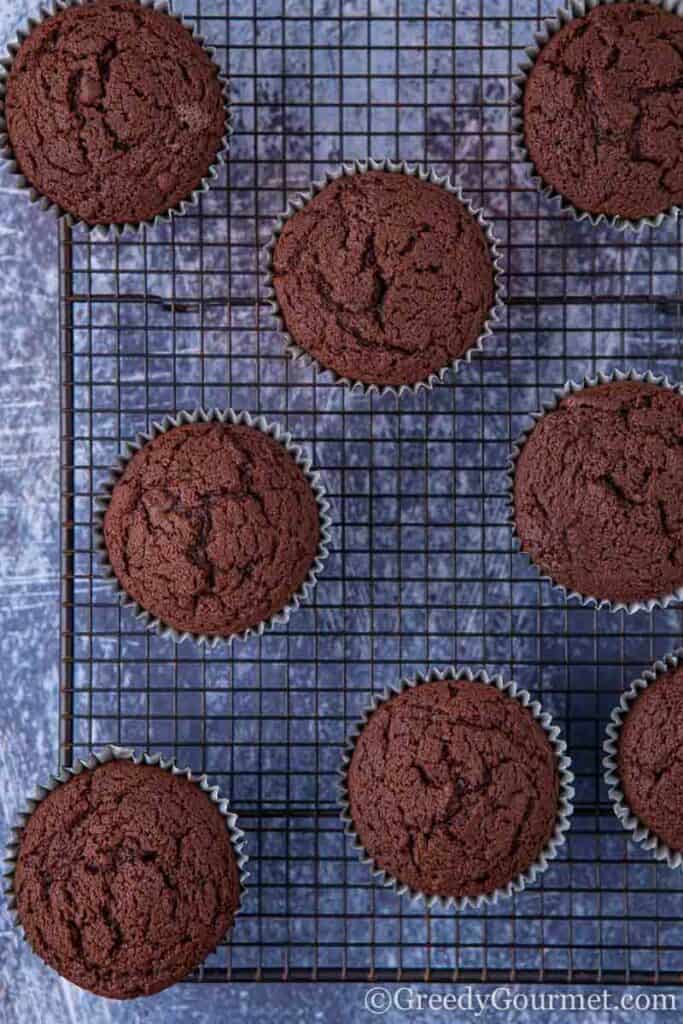 Cupcakes on cooling rack