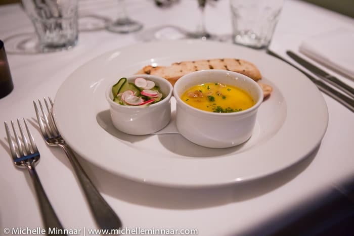 Prawns in butter with toast