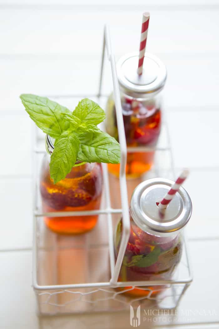 Bottled tea for picnics