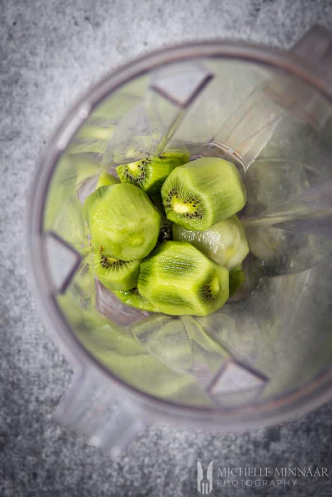 Blender Peeled Kiwi Fruit