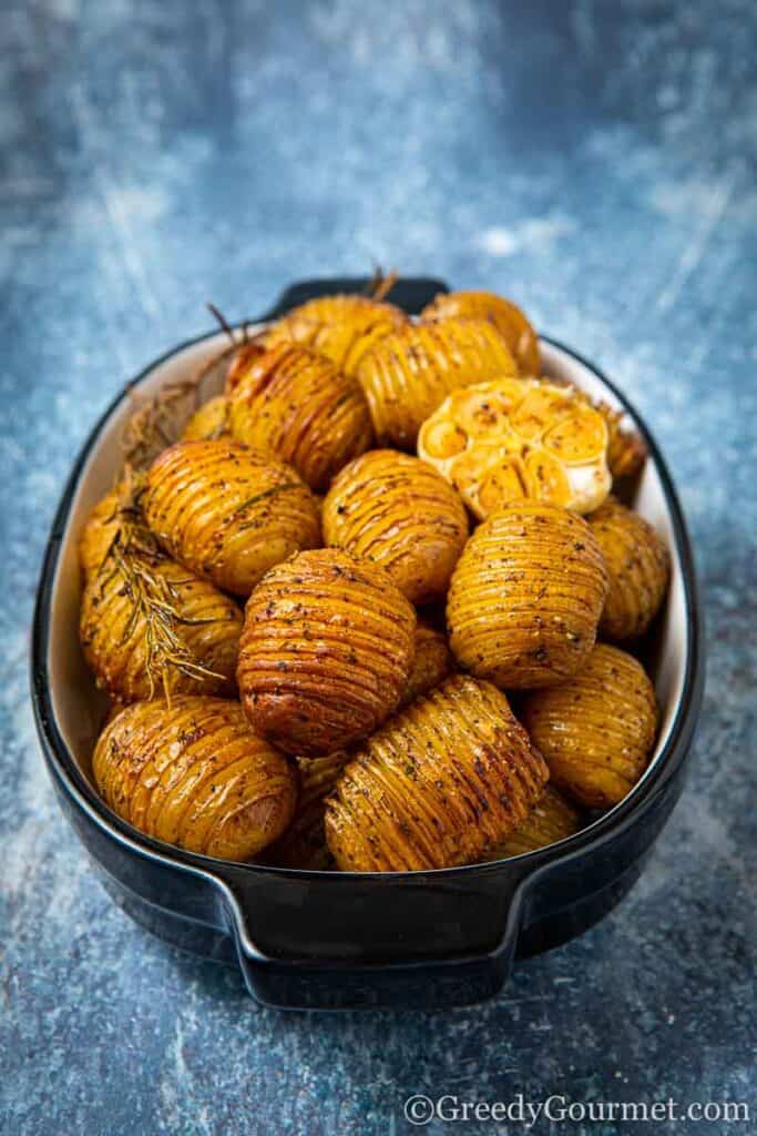 Crispy Golden Smashed Potatoes Recipe — Be Greedy Eats