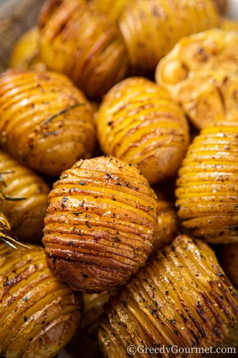 Crispy Golden Smashed Potatoes Recipe — Be Greedy Eats