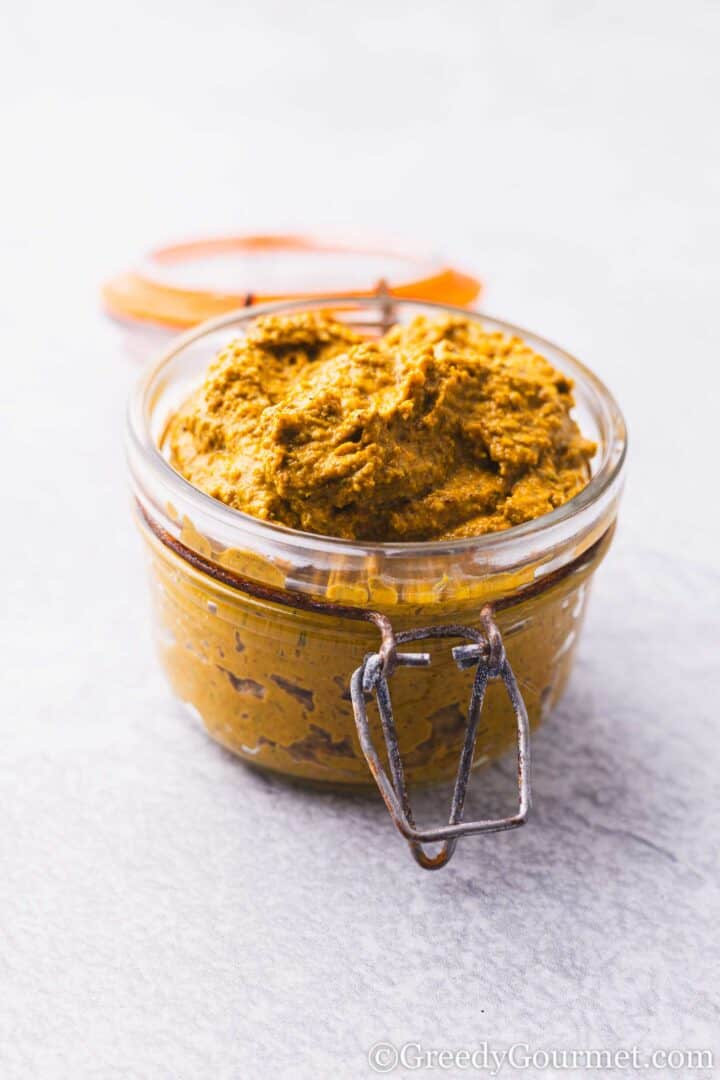 Korma curry paste.