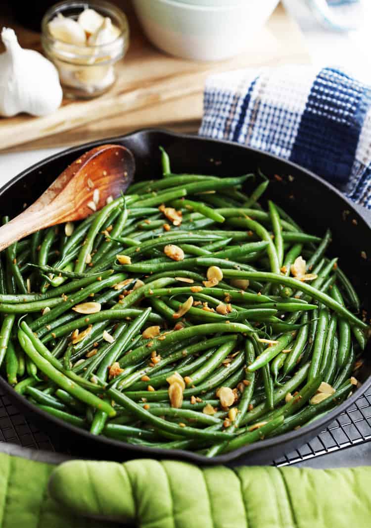 Greenbeans in a skillet 