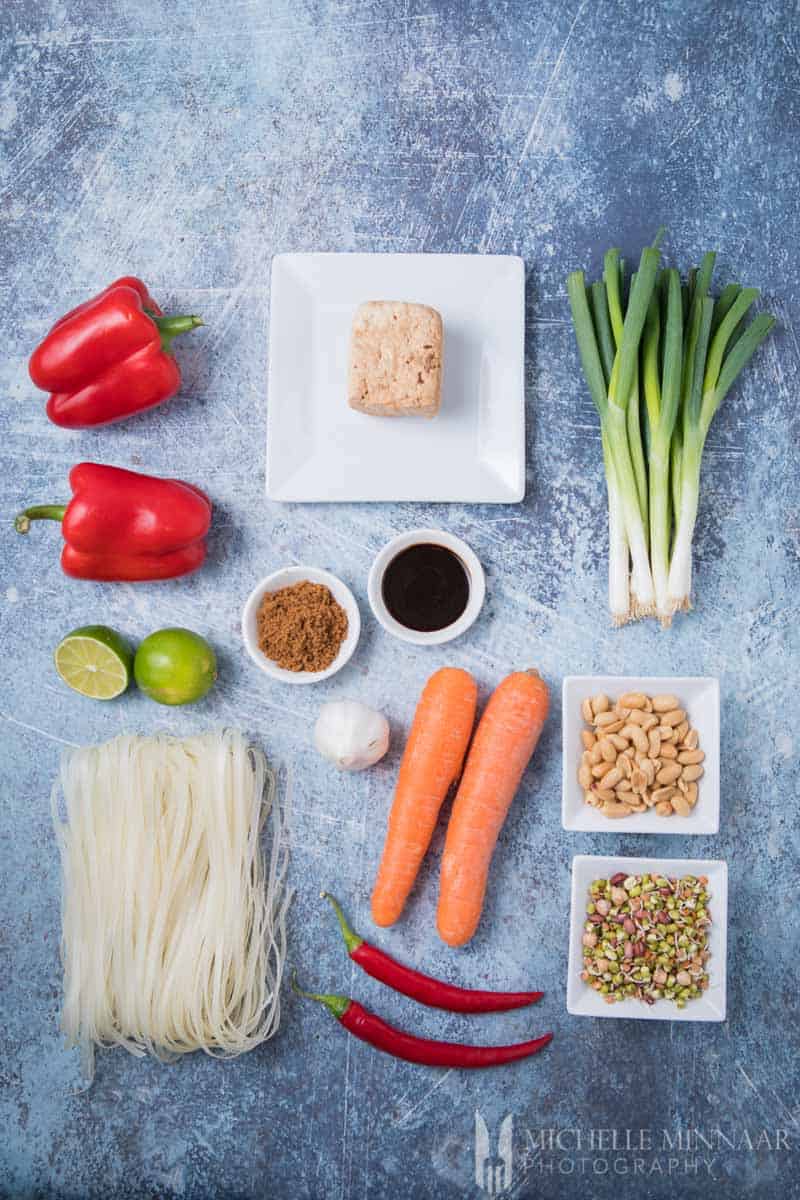 Ingredients to make Vegan Pad Thai