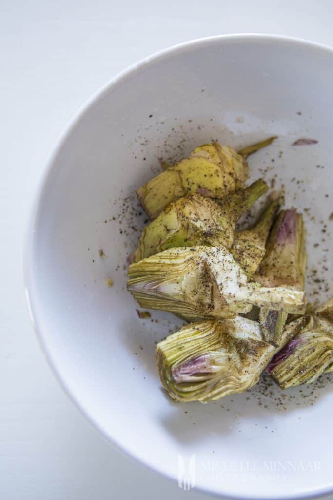 Artichoke Hearts seasoned with pepper 