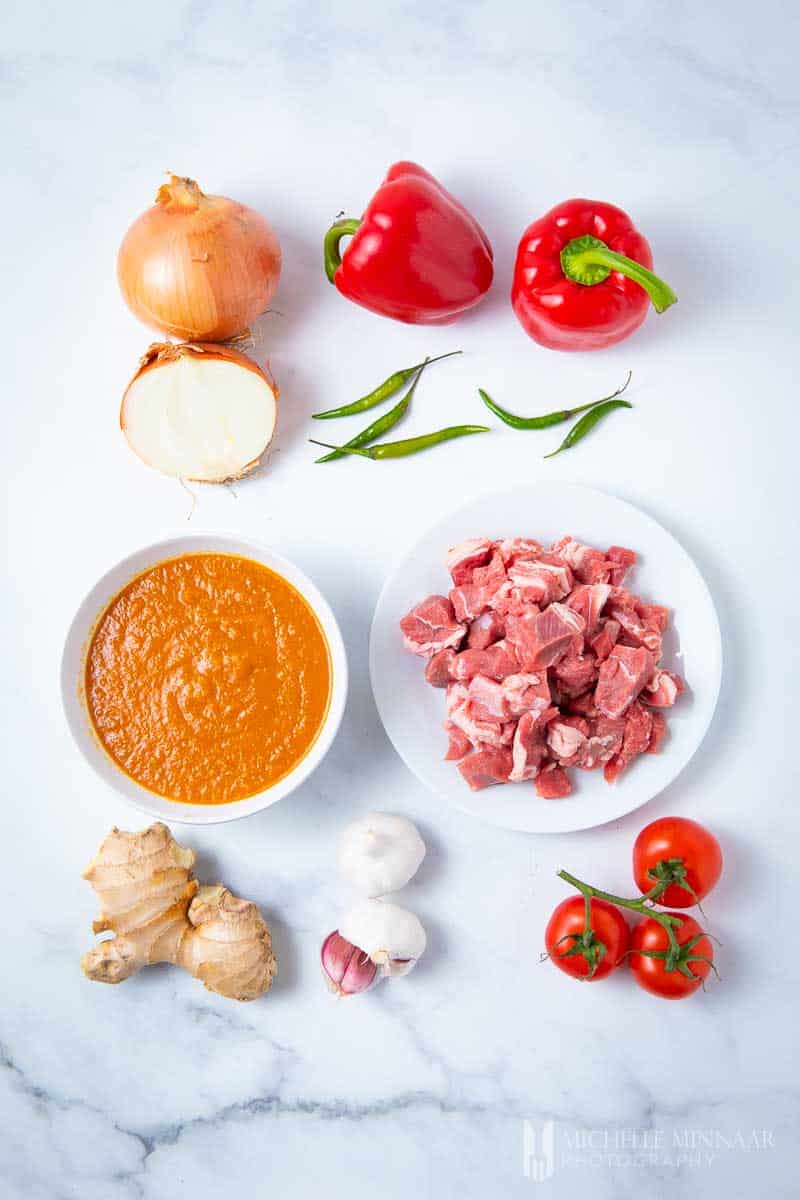 Ingredients to make lamb jalfrezi