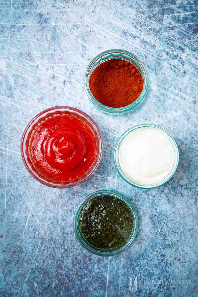 Ingredients to make pakora sauce