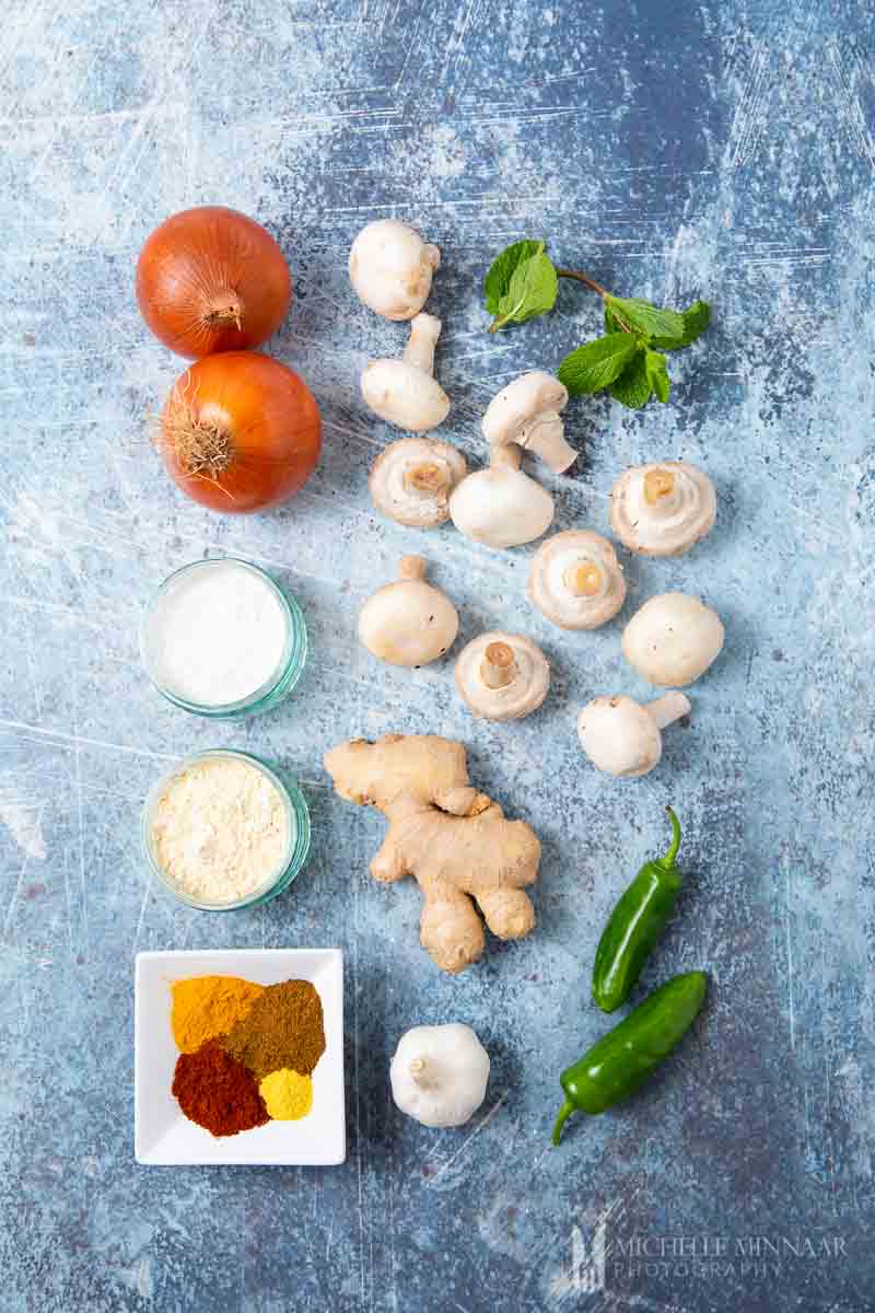 Ingredients to make mushroom pakora