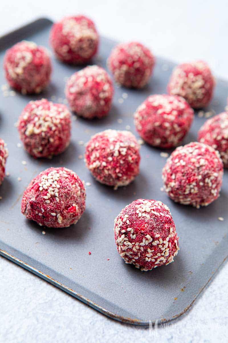 Balls of purple beetroot and falafal 