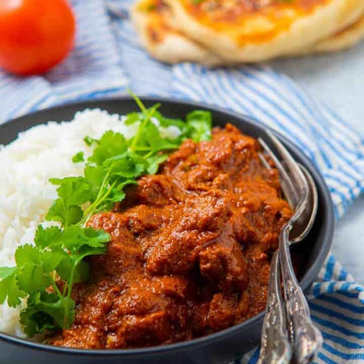 Beef Madras Curry - Intense &amp; Spicy Indian Beef Curry | Greedy Gourmet