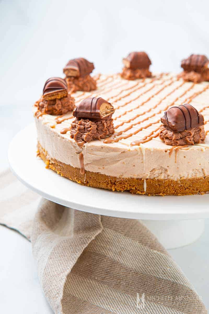 Kinder Bueno Cheesecake An Irresistible Cheesecake Greedy Gourmet