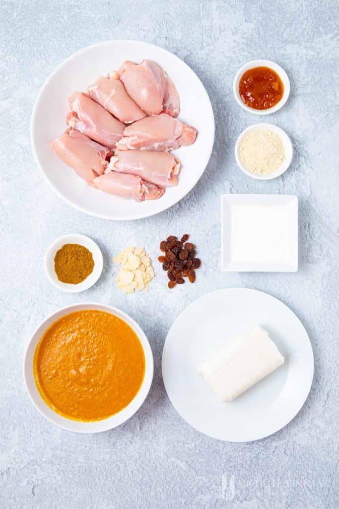 Ingredients to make chicken pasanda