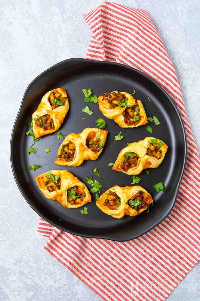 Veggie puffs in a round pan