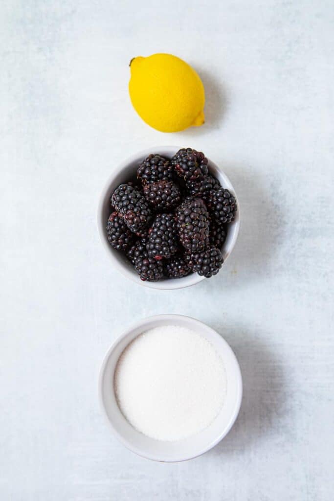 Blackberries, lemon & sugar