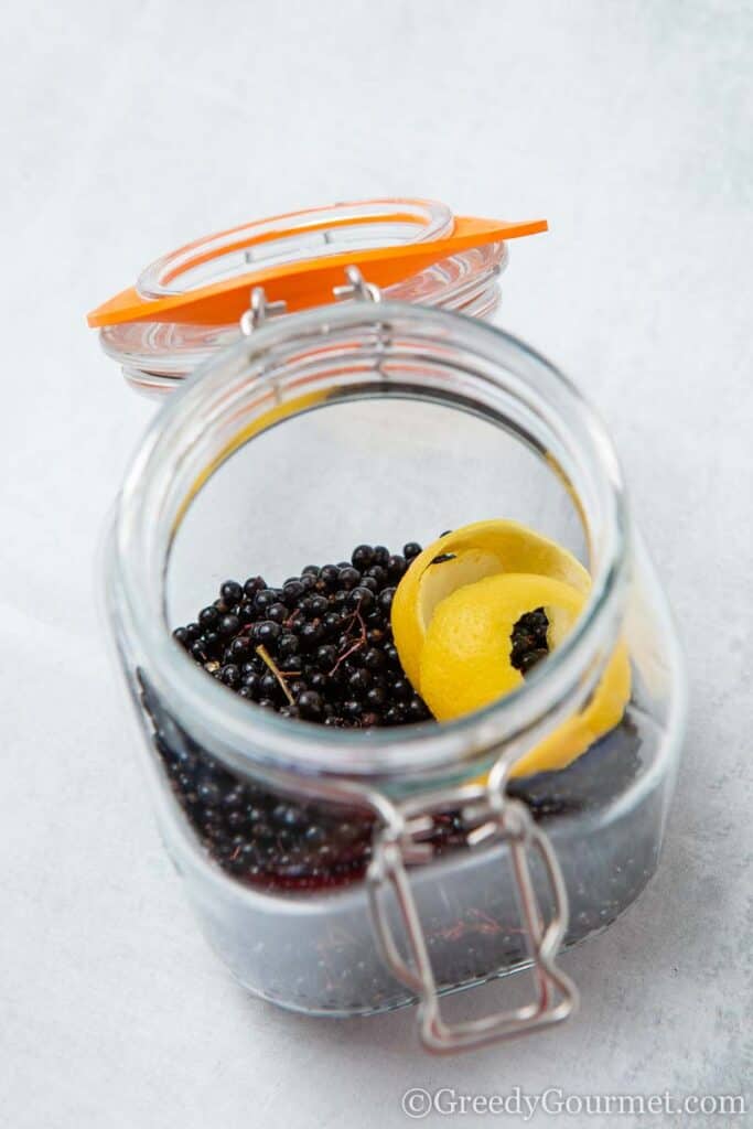 Jar of fruit to make a gin cocktail