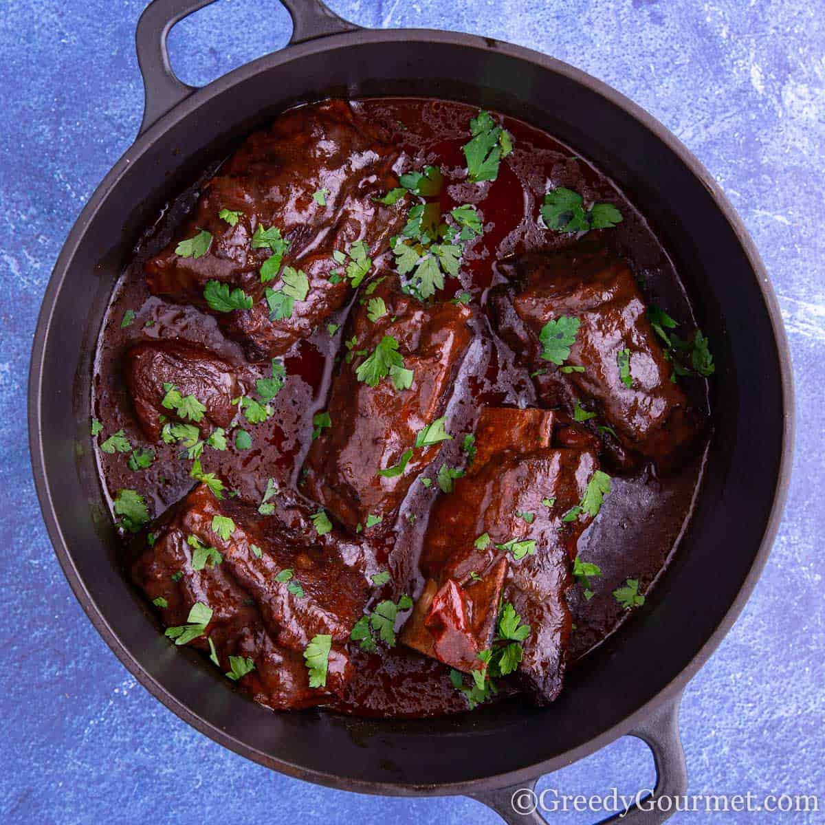 Slow cooker short ribs with parsley