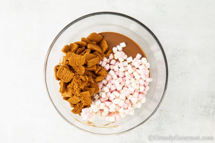 Bowl full of marshmellows and ingredients to make a rocky road recipe