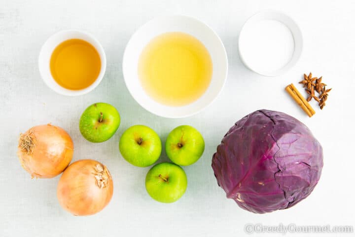 Ingredients for slow cooker red cabbage.