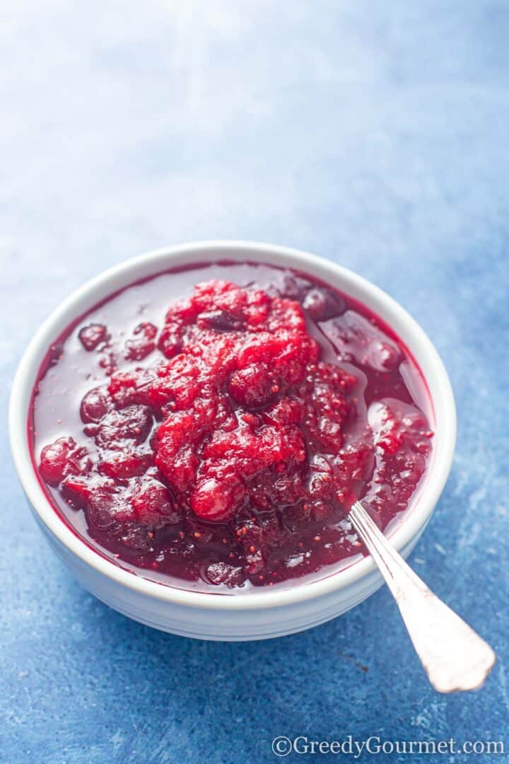 apple cranberry sauce in pot