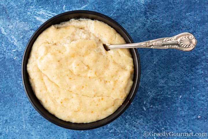 white bread sauce in a serving dish.