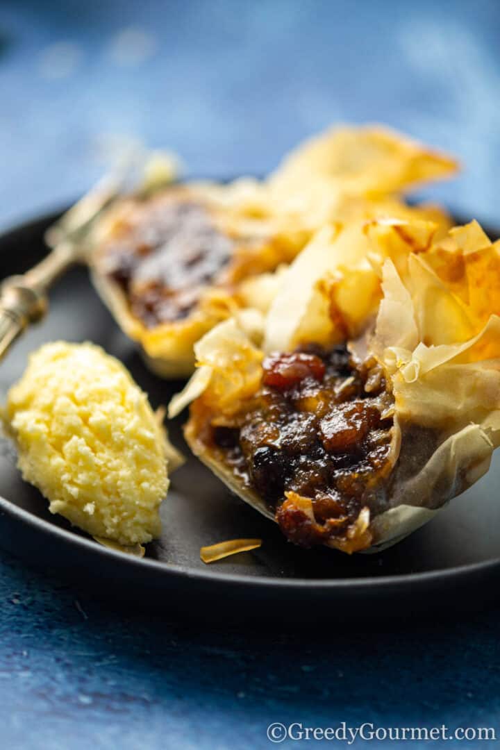 Filo pastry mince pies.