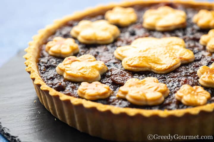 baked mincemeat tart on a plate.