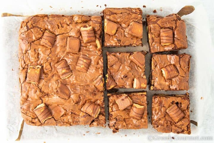 Sliced kinder bueno brownies,