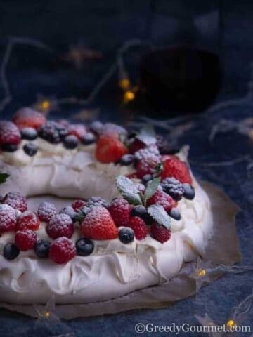 christmas-pavlova-wreath (640 × 853px)