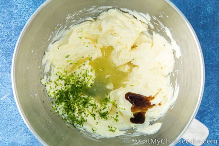 Key lime cheesecake pie filling.