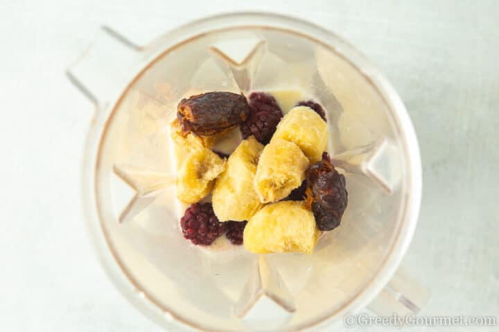 bananas and dates in a blender.