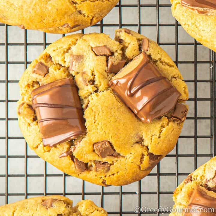 kinder bueno cookie on cooling rack.