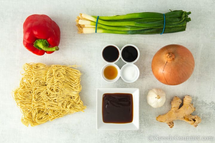 ingredients for king prawn chow mein.