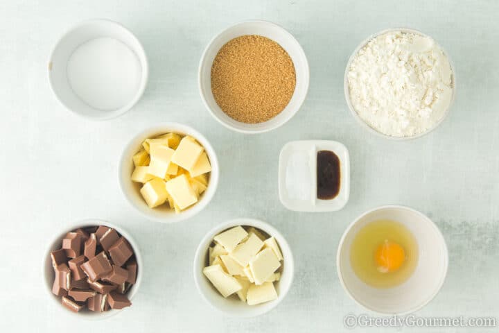 ingredients for kinder cookie bars.