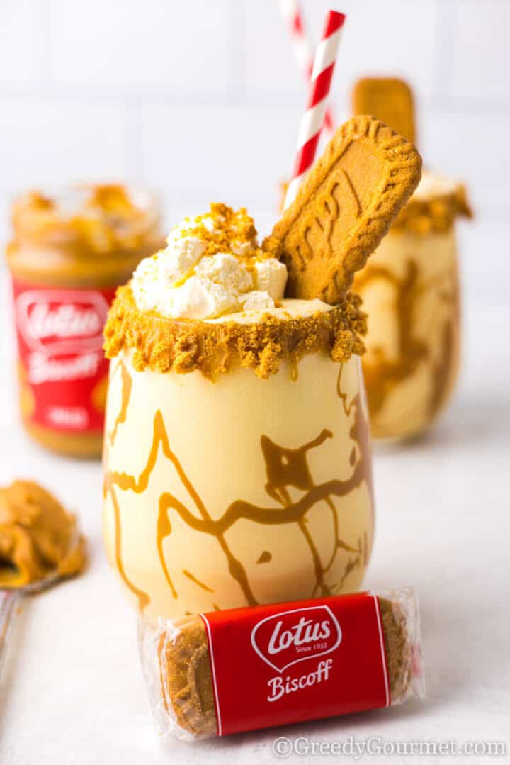 glass of biscoff milkshake.