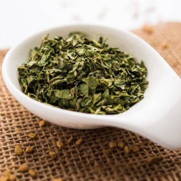 fenugreek leaves substitute featured.