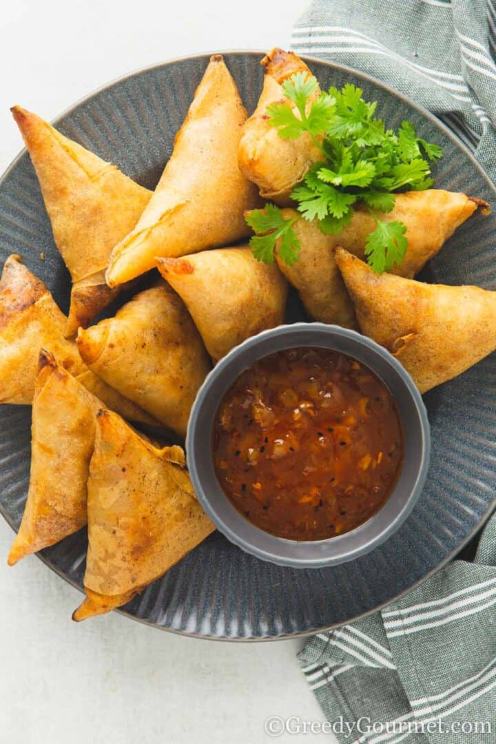 samosa's with dipping sauce.