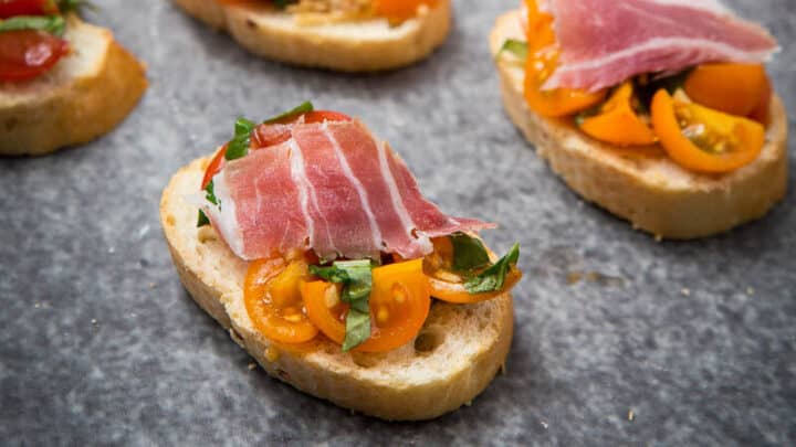 Tomato Ham Bruschetta