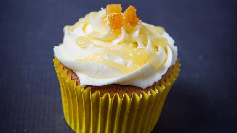 Lemon Curd Cupcakes Drizzled