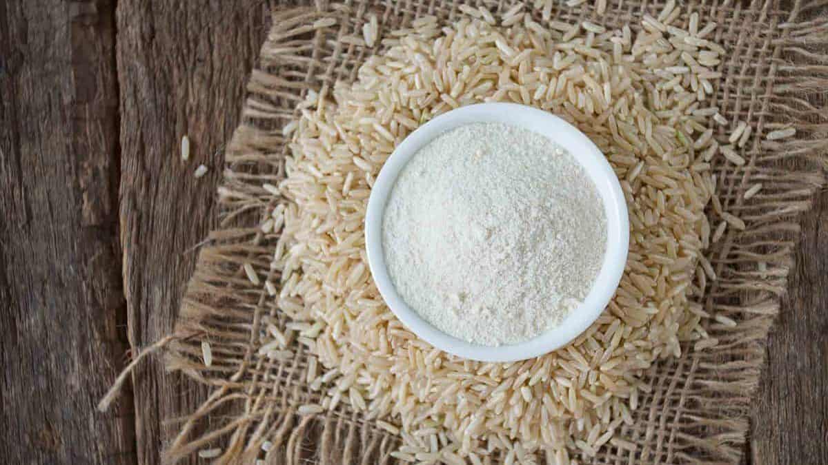 White rice flour and rice.